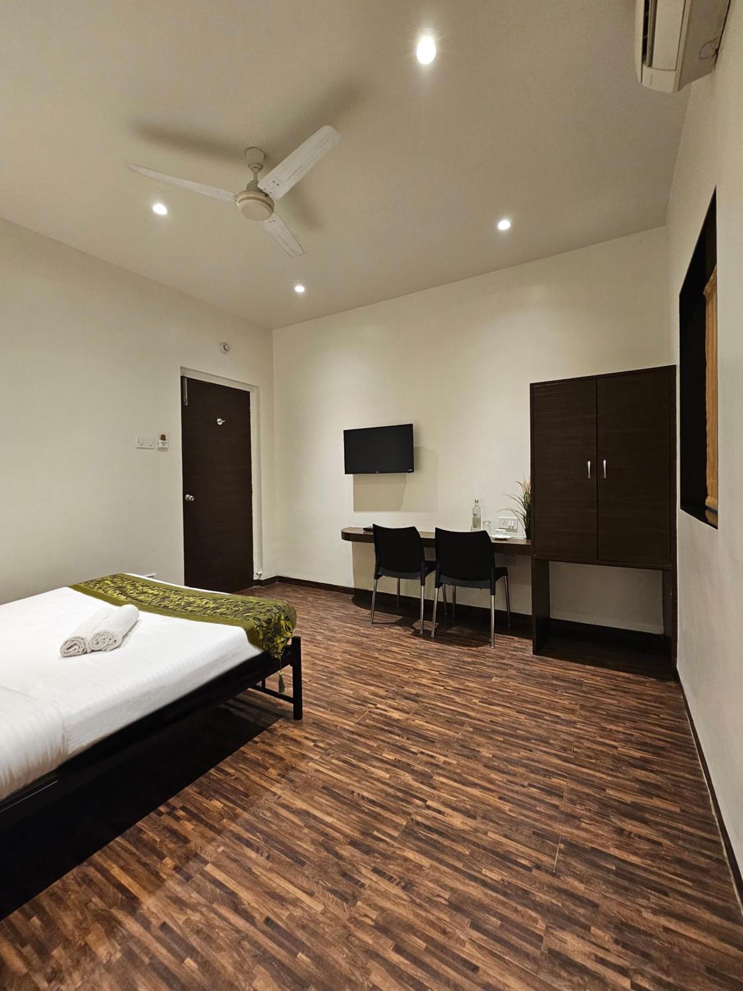 Hotel Kumkum Βομβάη Εξωτερικό φωτογραφία