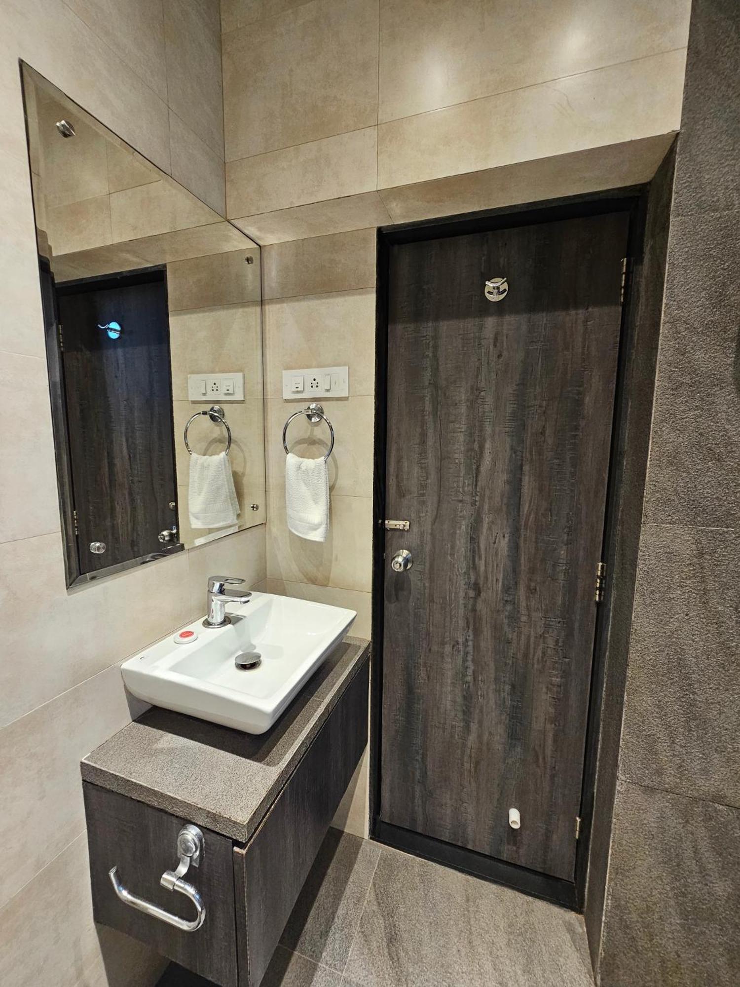 Hotel Kumkum Βομβάη Εξωτερικό φωτογραφία